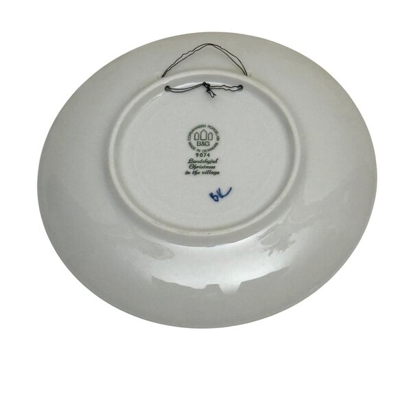 Bing & Grøndahl Porcelain Christmas Plate Vintage 1974 Christmas in the Village - Picture 3 of 4